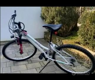 bicicletta ragazza mountain bike