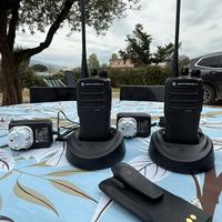 Motorola dp 1400 UHF con carucabatterie