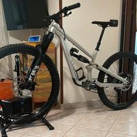 Torque 5 AL- Taglia S 06/25 usata meno di 10 volte