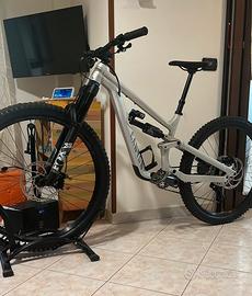 Torque 5 AL- Taglia S 06/25 usata meno di 10 volte