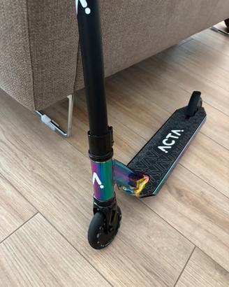 Monopatti Acta Free style