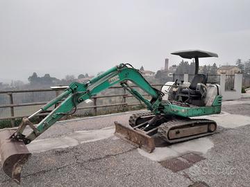 Escavatore hitachi 31 qt