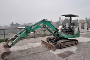 Escavatore hitachi 31 qt