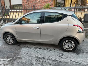 Lancia Y 2012