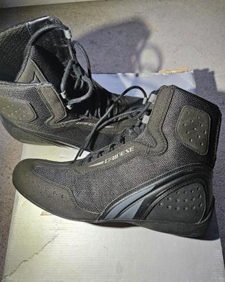 Stivaletto Dainese n. 43 nuovo