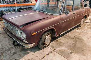 Lancia Fulvia 1.3 berlina per ricambi (2a)