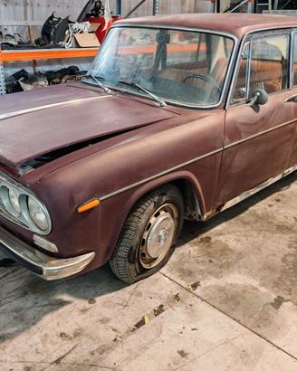 Lancia Fulvia 1.3 berlina per ricambi (2a)