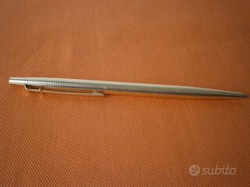 Penna "Caran d'Ache-Geneve" - Swiss Made - Oro 24'