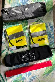 Kit emergenza BMW con triangolo e kit medico nuovo