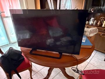 Televisione Panasonic LCD 32 pollici