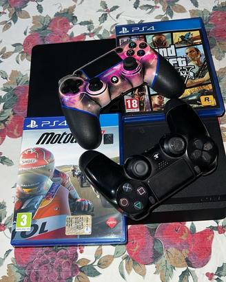PLAYSTATION 4