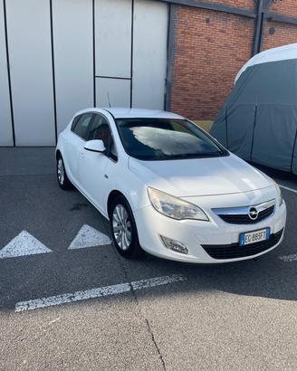 Opel Astra 1.7 CDTI 125CV 5 porte Cosmo