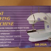 MINI MACCHINA PER CUCIRE