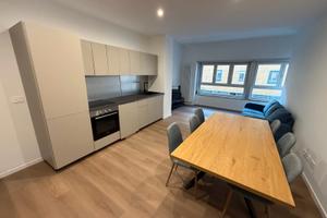 Stanza singola arredata