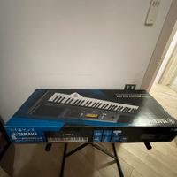 Tastiera YAMAHA PSR-E363 + supporto regolabile