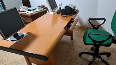 Divano letto e scrivania 