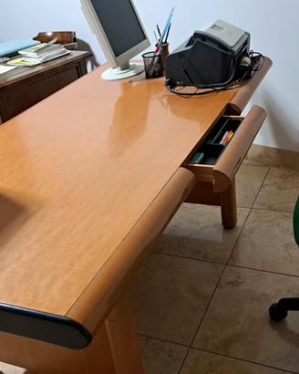 Divano letto e scrivania 