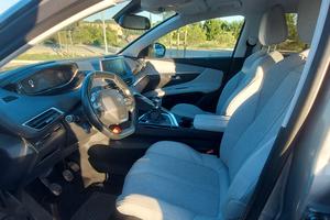 PEUGEOT 3008 1.5 BlueHDi 130 ALLURE  6-2018