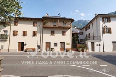 Rustico / Casale di 90 m² con più di 5 locali a Do