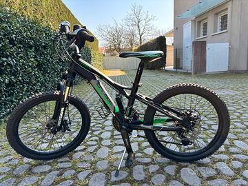 Mountain Bike raggio 20” bambino usata