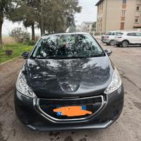 Peugeot 208 1.2 benzina