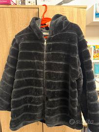 Pelliccia sintetica nera Zuiki Outlet Edition