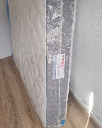 Divano letto+ materasso matrimoniale