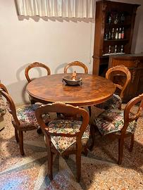 Tavolo con 6 sedie piu angolo bar