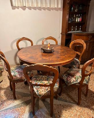Tavolo con 6 sedie piu angolo bar