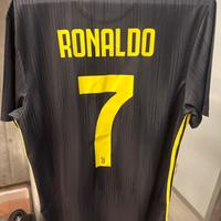 Stupenda mai usata maglia tg M di RONALDO JUVENTUS