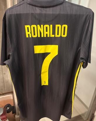 Stupenda mai usata maglia tg M di RONALDO JUVENTUS