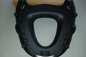 Piastra portapacchi Givi