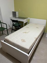 Materasso Permaflex Premium e letto Ikea singolo