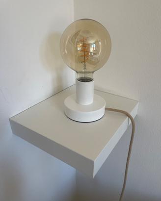 mensola IKEA + lampada