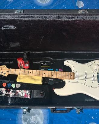 Fender player stratocaster made in mexico  maple