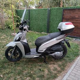 Kymco People 300i - 2012