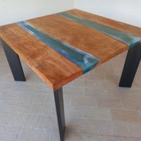 Tavolo da giardino o interno in resina e cedro