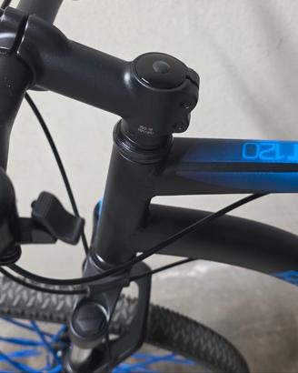 Bici MTB Rockrider da 27,5 praticamente come nuova