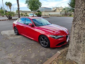 Alfa Romeo Giulia 2.2 180 CV Q2 – Pack Performance