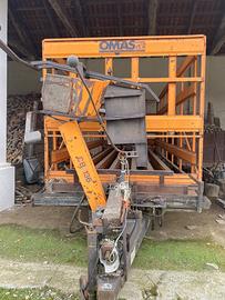 Carica balle di fieno rettangolari piccole