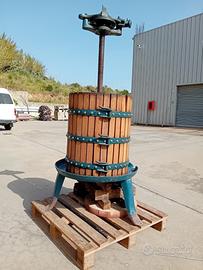 Torchio manuale per uva