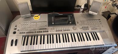 yamaha Tyros 2