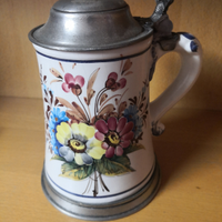 Boccale tedesco in ceramica con coperchio