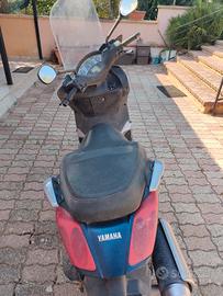 scooter Yamaha xmax 125