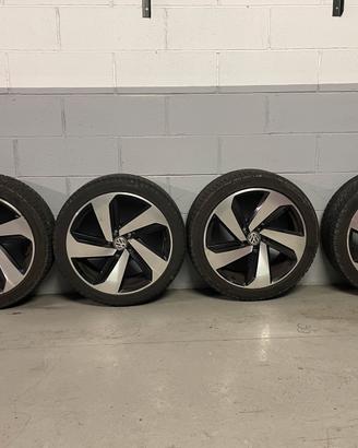 Cerchi Volkswagen Golf GTI 7.5 r18 all season/inv