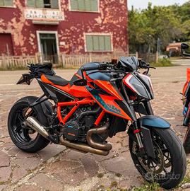 KTM 1290 Super Duke ACCETTO PERMUTA- 2021