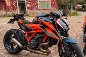 KTM 1290 Super Duke ACCETTO PERMUTA- 2021