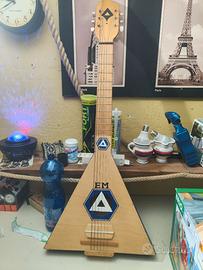 Balalaika russa unica, strumento folcloristico vin