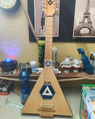 Balalaika russa unica, strumento folcloristico vin