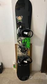 Snowboard Salomon completa di attacchi